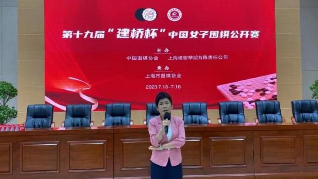 1933年，抗日战争的烽火在长城一线舒展。华北军某部团长武占元（范雨林 饰）因为作战负伤，被派往阔别正面疆场相对安静的承平谷驻守，却不想村平易近与兵士之间磨擦不竭。村中的孀妇水花（李梅可 饰）也在此时走进了武占元的视野。不期而至的鬼子打破了村中百年的安好。本来，武占元率部驻扎的其实不是承平谷，而是计谋要地承平峪。面临日军的年夜范围进攻，武占元为了无辜苍生不受涂炭，他抱定必死之心，率领残部与军力差异的日军睁开了残暴的对决……
